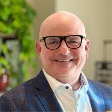 Kent Noyes's Instagram, Twitter & Facebook