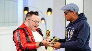 Deutschland sucht den superstar 2020 raphael goldmann kriegt die goldene cd von bohlen bitte abonniert mein kanal. Dsds 2020 Xavier Naidoo Vergibt Goldene Cd An Diesen Kandidaten Mannheim