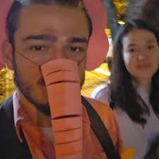 Nosso dia 16, hoje completou 1 ano 🧡, 1 ano de parceria em trabalhos e de  até pintar um quarto inteiro, 1 ano de loucurinhas e viagens que a família  surta sobre o paradeiro da pessoa, 1 ano de muitas ...