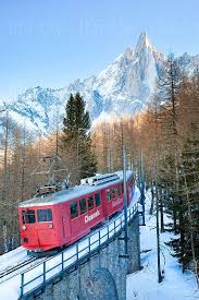 La Mer De Glace Train Heading From Chamonix To The Mer De Glace Montenvers Glacier By Gavin Hellier Chamonix Train France Travel