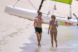 Taylor swift and her boyfriend joe alwyn notoriously keep their relationship private, but her british beau confirmed the two are indeed quarantining together. Taylor Swift And Her Boyfriend Joe Alwyn At A Luxury Private Resort In Turks And Caicos Celebmafia