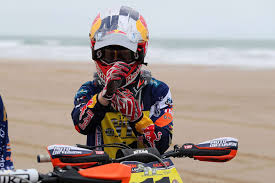 Malgré une lettre adressée à la préfecture restée sans réponse, le collectif espère que la décision du conseil municipal fera pencher la balance des services de l'état. Motocross Nos Conseils Pour Debuter En Motocross