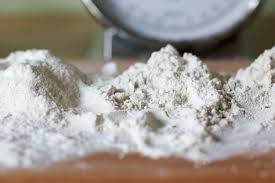 Combine ¾ cup water and cornstarch in large bowl, making sure no lumps of cornstarch remain on bottom of bowl. Cornstarch Vs Flour Which Thickens Better On The Gas The Art Science Culture Of Food