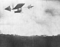 O replica a avionului vlaicu ii la scara 1:1 a fost expusa, miercuri, in piata unirii din deva. Aurel Vlaicu Icar Deasupra Carpatilor