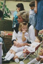 Diana, princess of wales), урождённая диана фрэнсис спенсер (англ. Princess Diana In Australia Pictures And Photos Princess Diana Photos Princess Diana Princess Photo