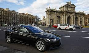 I have had the same problem (no response from cabify to emails) and am getting ready to post my own review in this. Asi Regulara El Ayuntamiento Uber Y Cabify Madrid Secreto
