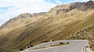 Als er sich gerade auf der. Autobahn Oder Alte Brennerstrasse Nach Italien Autoirrtum De Irrtumer Rund Um Auto Verkehr Und Technik