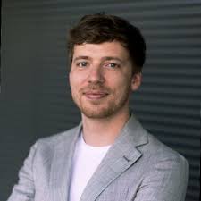 Benedict Gross auf LinkedIn: Wusstest Du, dass 60.000 Menschen pro Jahr  einen Herz-Kreislauf-Stillstand…