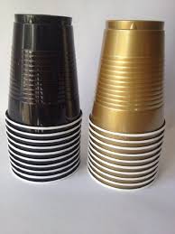 Black And Gold Party New Years Eve Party Cups Set Of 20 Black Gold 16 Oz Plastic Cups By 2 Swell Party Supply Amazon Toys Ga Black Gold Party Gold Party New Years Eve Party