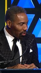 Edward Prentice's Instagram, Twitter & Facebook