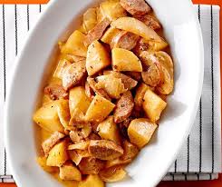 cervelat gulasch rezept lebensmittel essen erdnusssauce essen und trinken