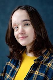 Betty Bradfield's Instagram, Twitter & Facebook