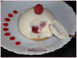 Dome Chocolat Blanc Framboise Le Blog De Nattycuisine Over Blog Com Dome Chocolat Chocolat Blanc Gateaux Et Desserts