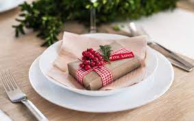Typically, guests bring gifts as a small token of appreciation to their host or hostess. 46 Dinner Party Table Gifts 15 Or Less Dinner Party Table Gifts