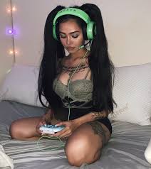 Bella poarch quick facts name bella poarch age 19 year old birthday february 8, 2001 height 1.6 m weight 121 lbs 6 more rows. Xbox Or Ps4 Filipino Girl Fashion Bella