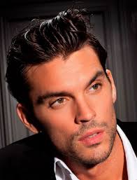 Pada tahun 2019, potongan rambut lelaki untuk rambut menengah dengan pengijazahan, asimetri, potongan rambut lelaki kacak digabungkan dengan janggut akan menjadi bergaya. Potongan Rambut Lelaki Yang Paling Bergaya 2019 2020 Gambar Potongan Rambut Untuk Lelaki