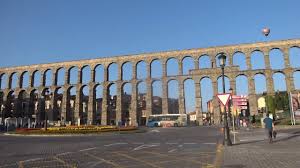 Chi vorrà considerare con attenzione la quantità di uso pubblico per le terme, le piscine, le fontane, le case, i giardini, le ville; 38 L Acquedotto Di Segovia Youtube