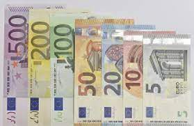 Find & download the most popular banknotes euro photos on freepik free for commercial use high quality images over 8 million stock photos. AtenÅ£ie Mare Se SchimbÄƒ Bancnotele Euro