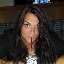 PHOTO OF KIM SOO HYUN WASHING DISHES AT KIM SAE RON'S HOUSE! 😱🙈🙈🙈  #KimSooHuyn #Kimsaeron