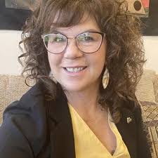 Crystal Bouchard's Instagram, Twitter & Facebook