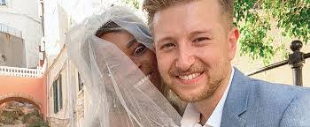 Nikki Kyle's Instagram, Twitter & Facebook