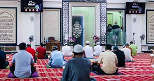 Mandi taubat sama halnya mandi wajib yaitu dengan membasahi sekujur tubuh dari ujung kepala hingga ujung kaki. Adakah Wajib Solat Taubat Jika Tidak Hadir Solat Jumaat Sebanyak Tiga Kali Mengaji Online