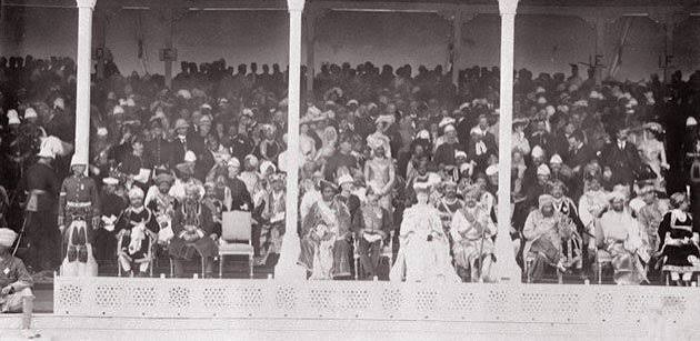 RBSI - DELHI DURBAR - 1903 The Delhi Durbar (Hindi: दिल्ली दुर्बार, Urdu: دلّی دُربار), meaning, "Court of Delhi", was a mass assembly at Coronation Park, Delhi, India, to mark the coronation