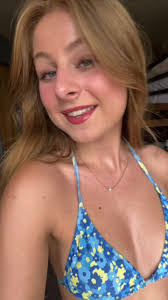 Isabella Mclaughlin's Instagram, Twitter & Facebook