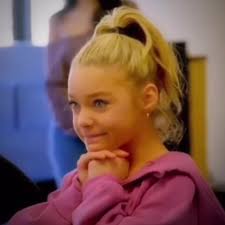 hey siri how to get my high pony as voluminous as ashlans