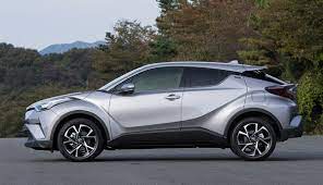 Pengeluar kereta jepun ini menawarkan pelbagai jenis kereta, mulai dari hatchback, mpv, suv, sedan, hingga kereta komersil untuk keperluan perniagaan. Toyota C Hr Masuk Pasaran Malaysia 2018 Harga Di Antara Hr V Dan Cx 3 Mekanika