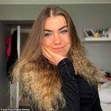 Kara Hatcher's Instagram, Twitter & Facebook