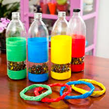 Resultado de imagem para brinquedos com material reciclado