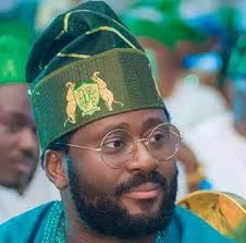4 february, 1974) is a nigerian actor, director, and politician who has starred in over two hundred films and a number of television shows and soap operas. Desmond Elliot Biography Net Worth Family Children Wife Movies Other Interesting Facts