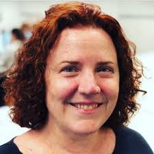 Kelly Irwin's Instagram, Twitter & Facebook