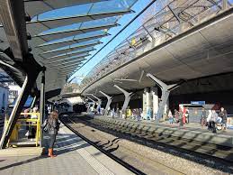 bahnhof zurich stadelhofen santiago calatrava structural expressionism railway station