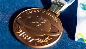 Medaillenspiegel m (genitive medaillenspiegels, plural medaillenspiegel). Aktueller Medaillenspiegel Der Biathlon Wm 2020 5 August 2021