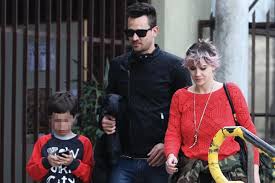 El cantante de tan biónica y la actriz están enamoradísimos y no tienen tapujos en demostrarlo, sobre todo en las redes. La Ventana Indiscreta De Julia 08 17 13
