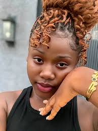 How many husband do everything in there house hold? I cook ,clean entire  house , wash clothes, it's the small things in marriage that add up to big  things. Wives you are