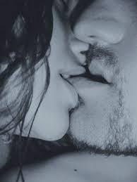 Pin By Shazley Jeanne On Lomotif Cute Couples Kissing Kiss Images Couples Lips