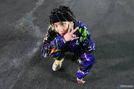 A style reminiscent of '90s boy bands. J Hope S New And Improved English Skills Are Blowing Everyone Away Kissasian