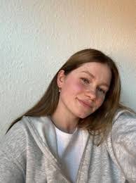 Kim Ehret's Instagram, Twitter & Facebook