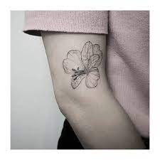 Alstroemeria My First One At Alchemistsvalley In Madrid Thank You Carolina Small Tattoos Bloom Tattoo Tattoo Artists