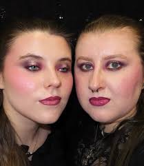 VIVAKIMMITMENT💋💄❤️ Viva Glam Theme day keyed by @adrian.josephs using the  stunning new Viva Glam Lipglass Air