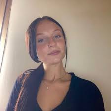 Babysitter Natasha (21) disponibile a Piazzola sul Brenta su Sitly