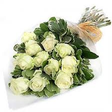 Bouquet Of Dozen Virgin Roses To Sicily Italy Flower Delivery