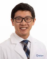 Derek Thacker's Instagram, Twitter & Facebook