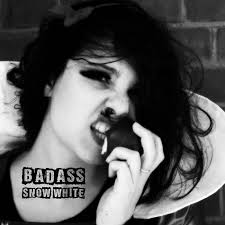 Laura Theis Albums: songs, discography, biography, and listening guide