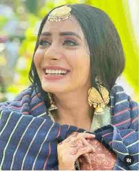 🎥🌹 Burundi is full of beauty. Meet #AKIJURU one of pretty and intelligent  actress from ISEKE FILMS label..😘 Show love to her❤️😍  #mugishaburundicreator