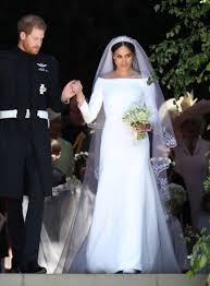 Do not change it in a totally new appearance. Royal Wedding Dress Debate Who Wore It Better Celebritytalker Com