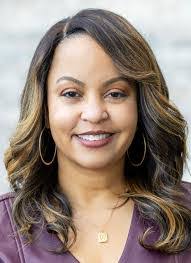 Alicia Shepard's Instagram, Twitter & Facebook